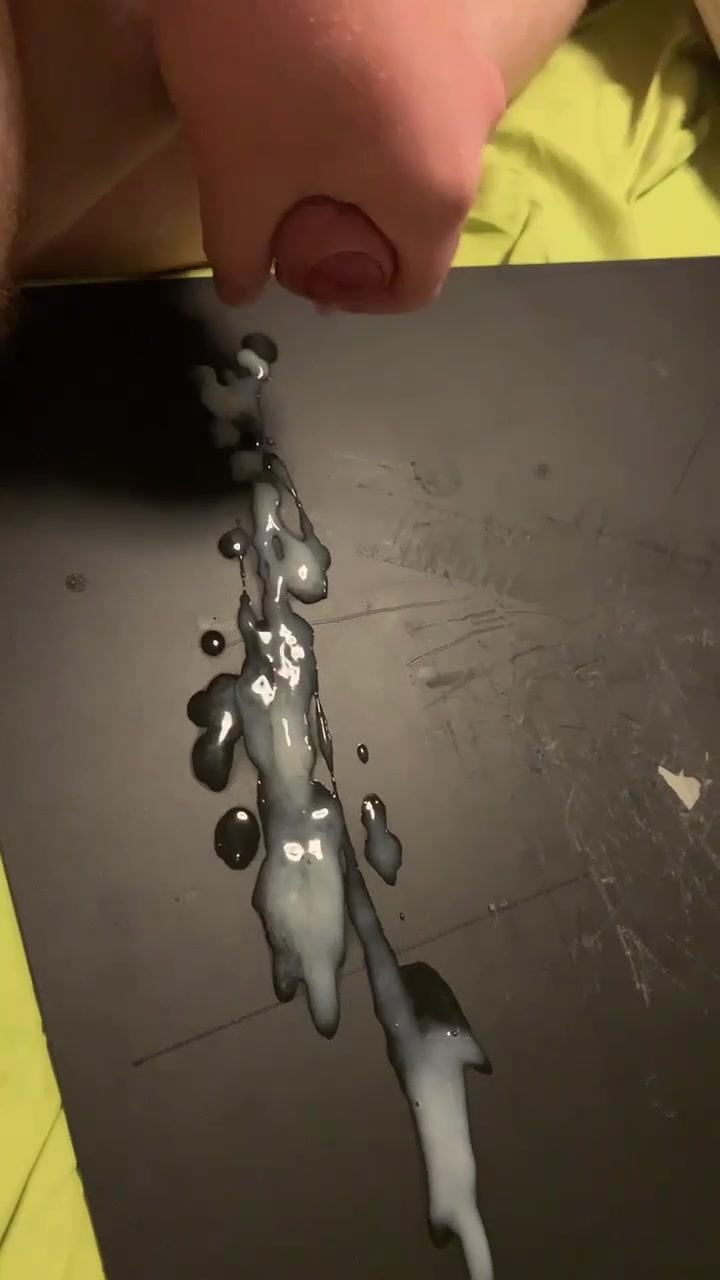 Abspritzen auf schwarze Unterlage