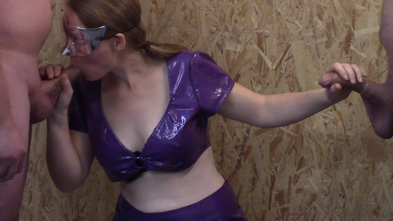 Erstmal schön 2 Männer angeblasen