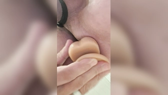 Dildo im Arsch Teil 2