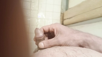 Unter der Dusche Geil geworden!!!