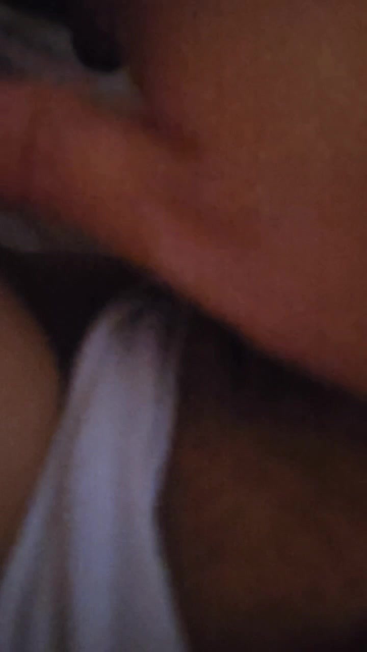 Meine Freundin fingert sich alleine