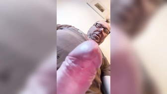 Mein Schwanz ist so hart wenn ich eure Videos ansehen