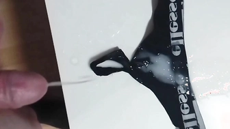 Die Slips meiner Nachbarin besamt