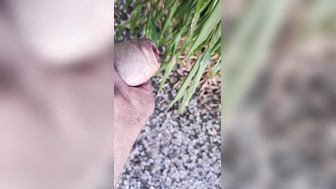 Im Frühlings-Garten schön Mastrubiert