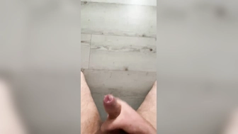 Geiles Abspritzen von 22j Jungschwanz