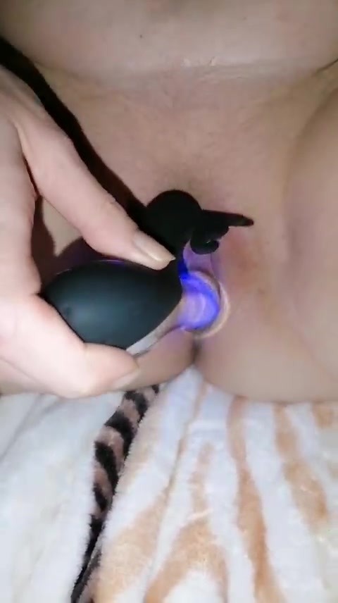 Ich besorge es mir mit einem Vibrator