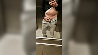 Zu Hause den Aufzug getestet