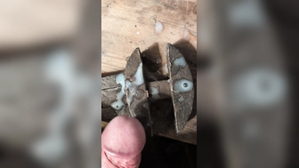 Abspritzen auf kalten Stahl in der Werkstatt