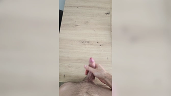 Auf den Tisch abgespritzt