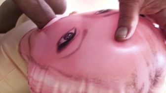 Sex mit der Gummipuppe