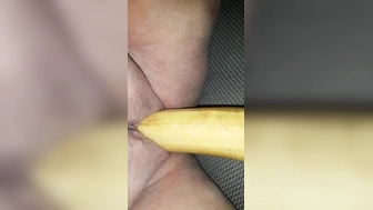 Molliges Teen mit Banane Teil 3