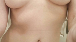 Ich zeige meine Titten