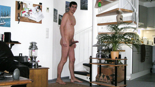 Nackt zu Hause
