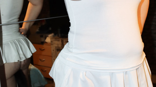 Sexy Kleid und Analplug im Arsch