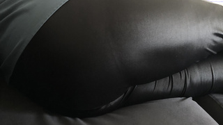 Der geile Arsch von meiner Frau