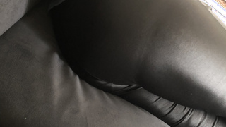 Der geile Arsch von meiner Frau