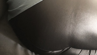 Der geile Arsch von meiner Frau