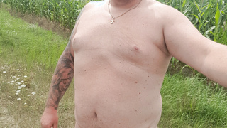 Nackt outdoor unterwegs