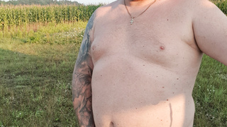 Nackt outdoor unterwegs