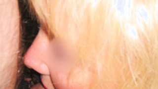 Heiße Oma in sexy Wäsche