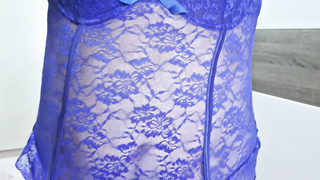 Blauen Dessous mit Strapshalter