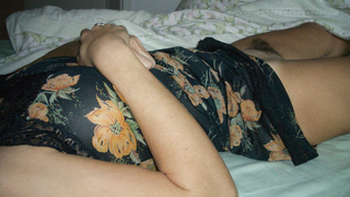 Ehefrau Annika zuhause