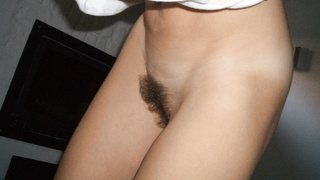 Ehefrau Annika zuhause