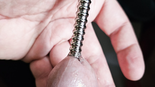 Schwanz mit Metall Dilator verwöhnen...