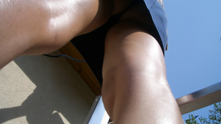 Annika zwischen die Beine geschaut !