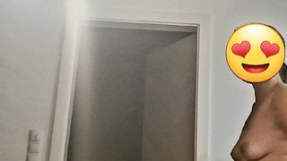 Betrunkene Freundin meiner Frau zeigt uns die neuen Piercing