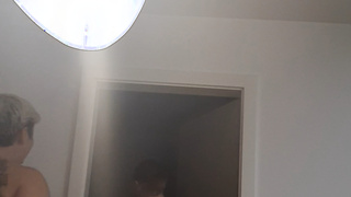 Betrunkene Freundin meiner Frau zeigt uns die neuen Piercing