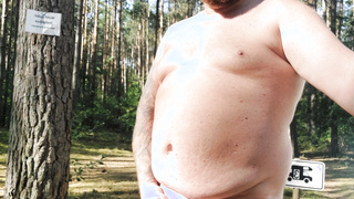 Nackt im Wald, nähe Bernau