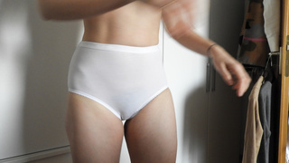 Wir spielen oft mit Baumwollhöschen