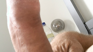 Bereit zum Blasen. Und dazu noch allein im Hotel.