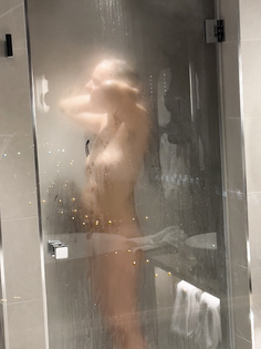 Heiße Dusche nach dem Skifahren