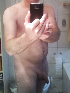 Nackt im Bad ein paar Selfies im Badezimmer machen ;-)
